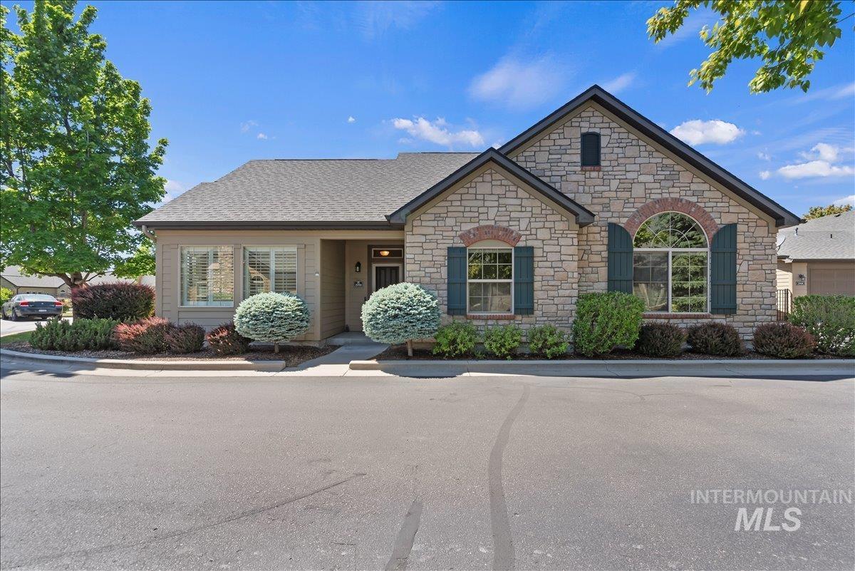 2958 N Cloverdale Rd, Boise, Idaho 83713-4914, 3 Bedrooms, 2 Bathrooms, Residential For Sale, Price $512,900,MLS 98986208
