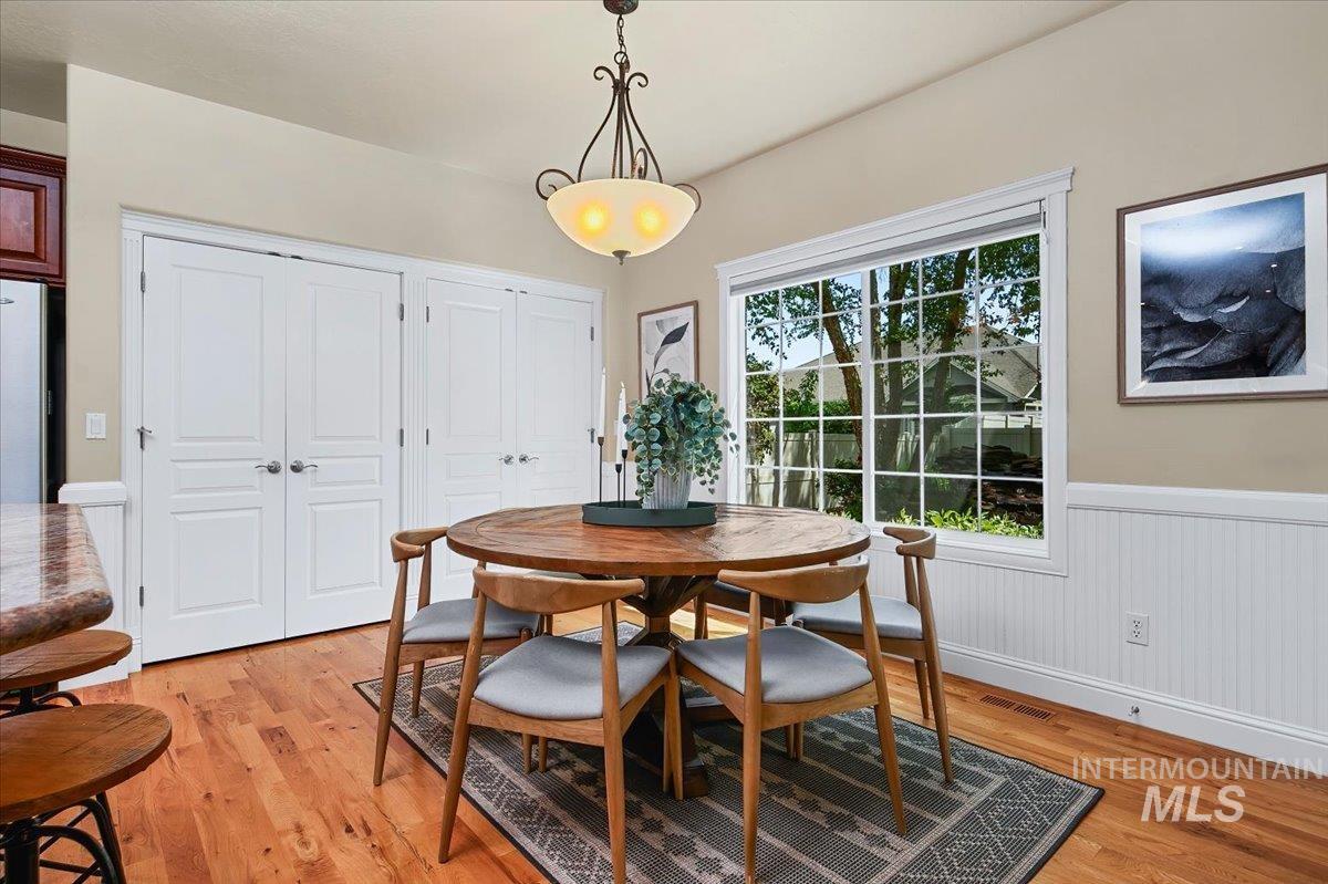 3882 S Arno Ave, Meridian, Idaho 83642, 4 Bedrooms, 2.5 Bathrooms, Residential For Sale, Price $799,900, 98986212