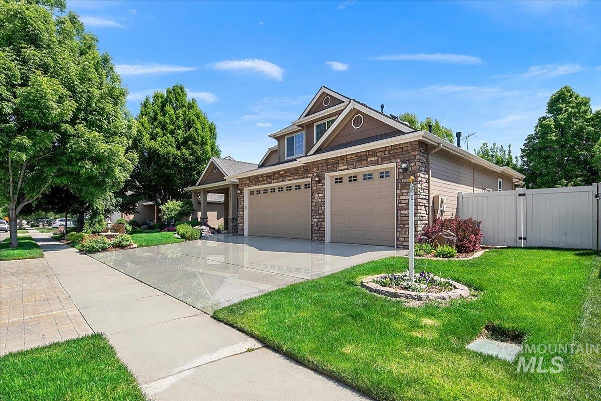 3882 S Arno Ave, Meridian, Idaho 83642, 4 Bedrooms, 2.5 Bathrooms, Residential For Sale, Price $799,900, 98986212