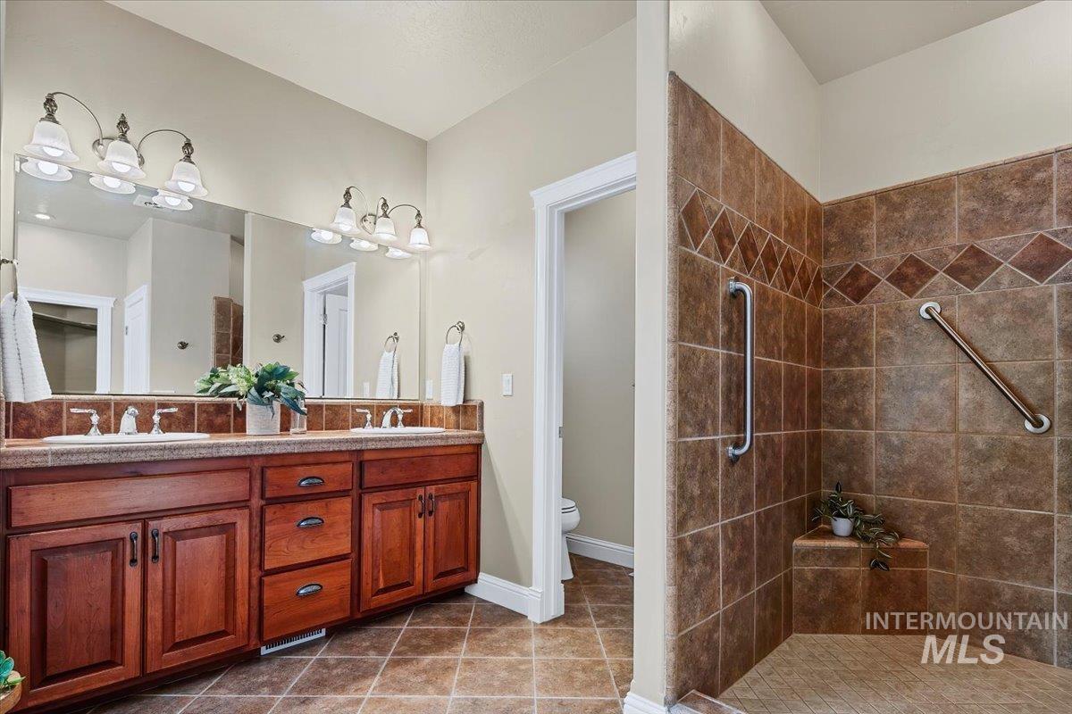 3882 S Arno Ave, Meridian, Idaho 83642, 4 Bedrooms, 2.5 Bathrooms, Residential For Sale, Price $799,900, 98986212