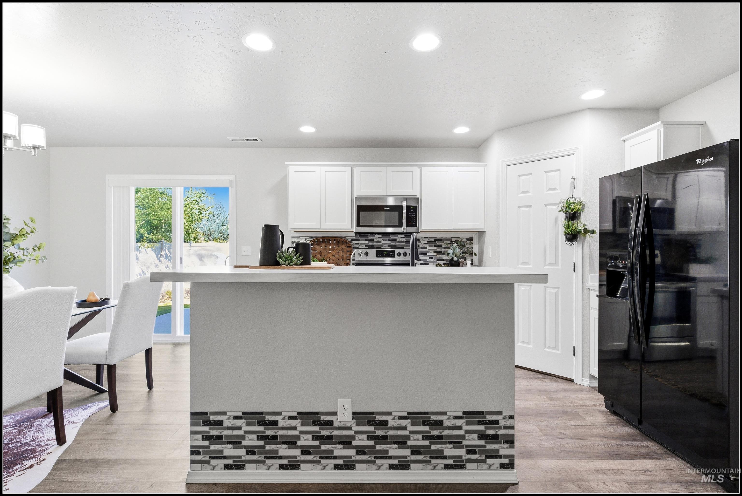 2280 N Doe Ave., Kuna, Idaho 83634, 4 Bedrooms, 2.5 Bathrooms, Residential For Sale, Price $472,500, 98986214