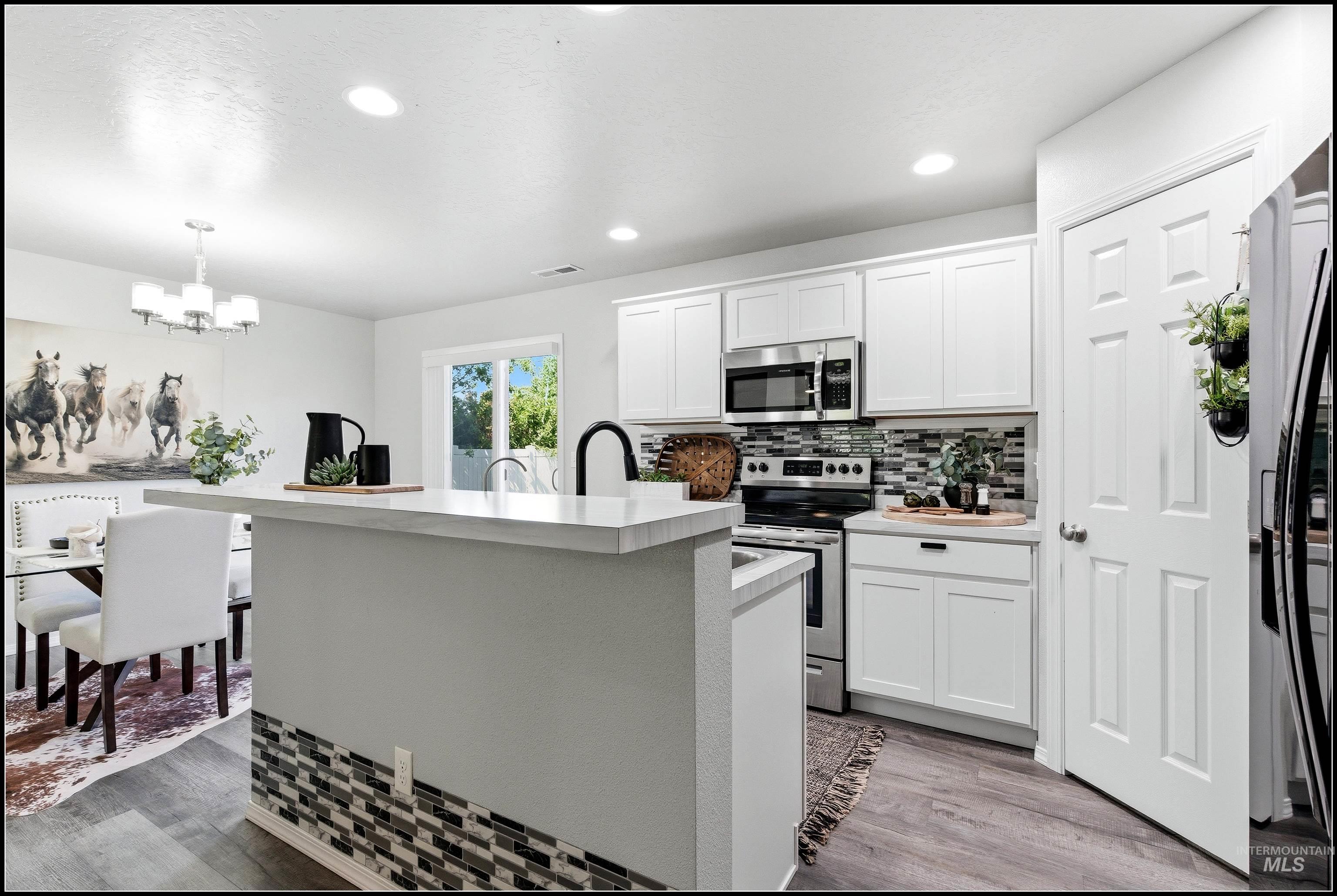 2280 N Doe Ave., Kuna, Idaho 83634, 4 Bedrooms, 2.5 Bathrooms, Residential For Sale, Price $472,500, 98986214