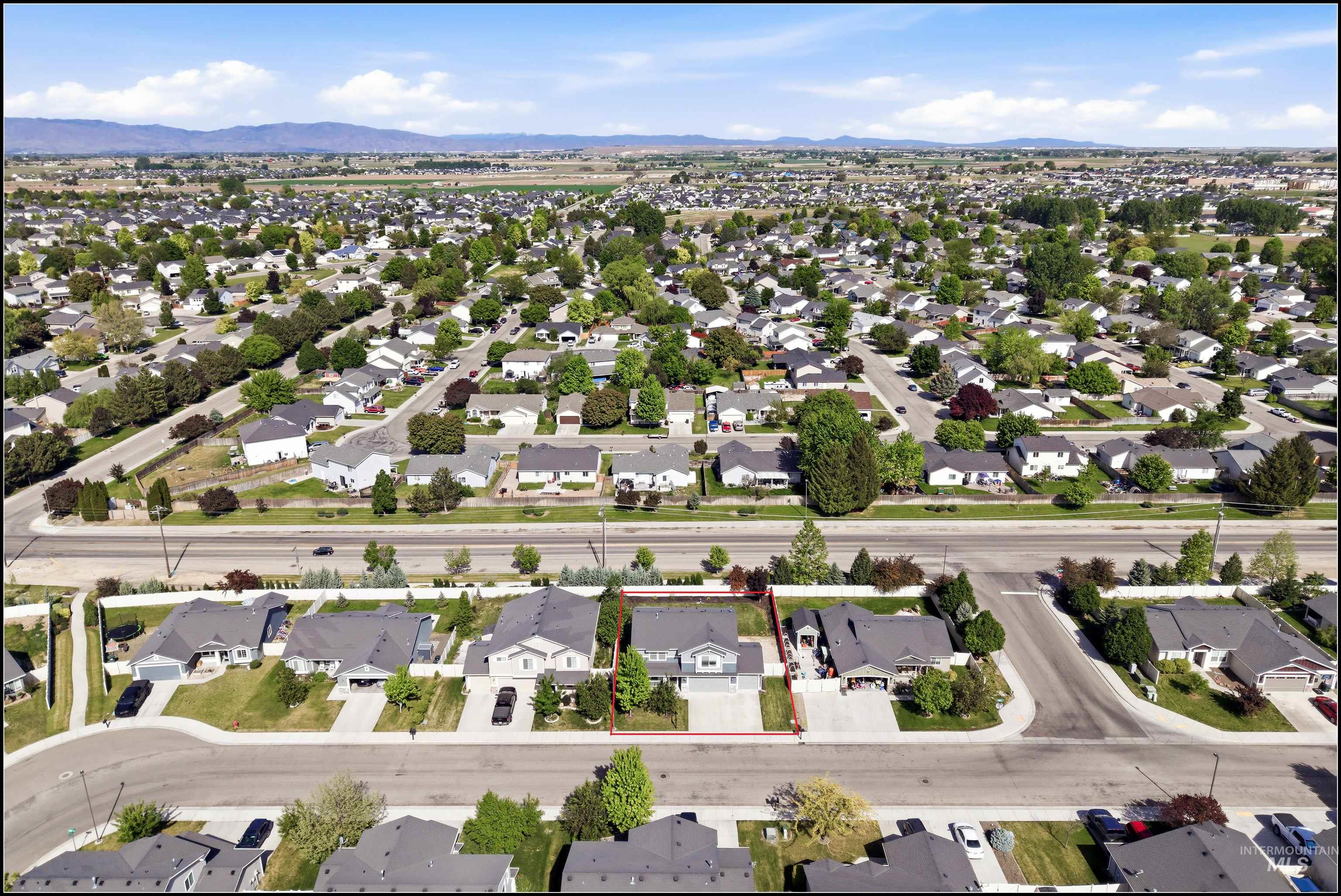 2280 N Doe Ave., Kuna, Idaho 83634, 4 Bedrooms, 2.5 Bathrooms, Residential For Sale, Price $472,500, 98986214