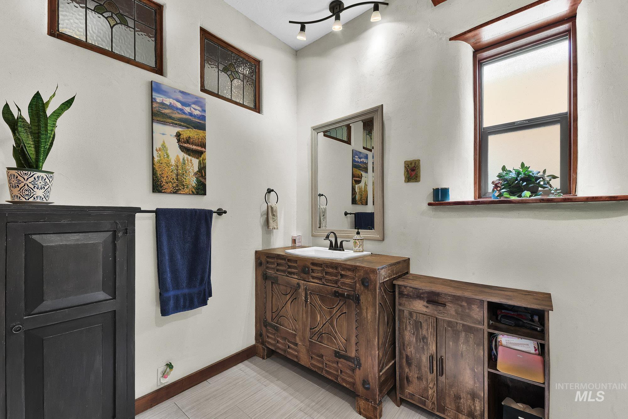 1312 E Franklin St, Boise, Idaho 83712, 2 Bedrooms, 1 Bathroom, Residential For Sale, Price $624,900, 98986215
