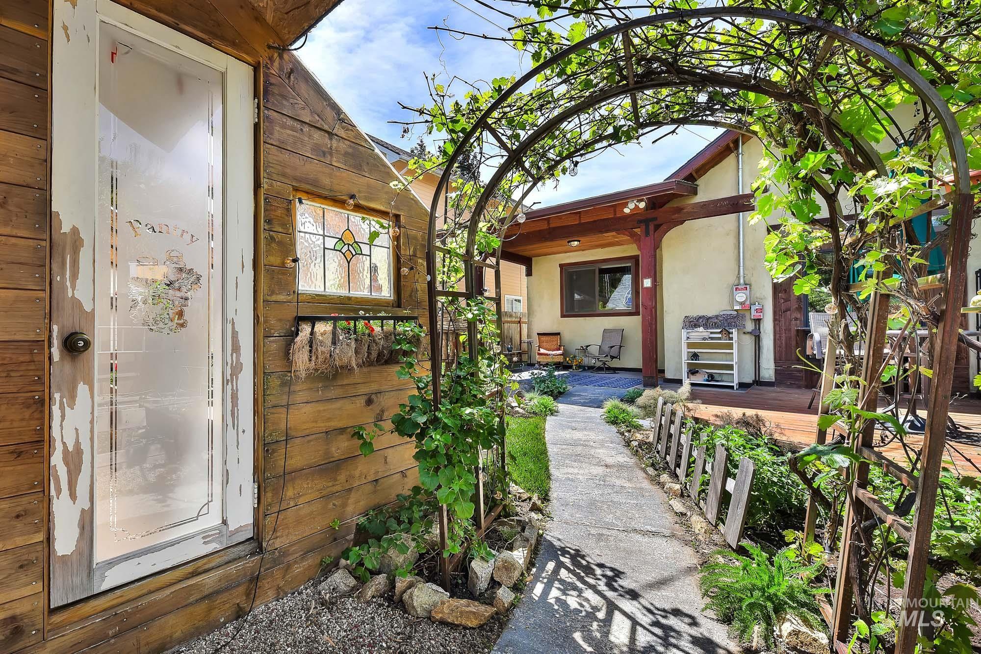 1312 E Franklin St, Boise, Idaho 83712, 2 Bedrooms, 1 Bathroom, Residential For Sale, Price $624,900, 98986215