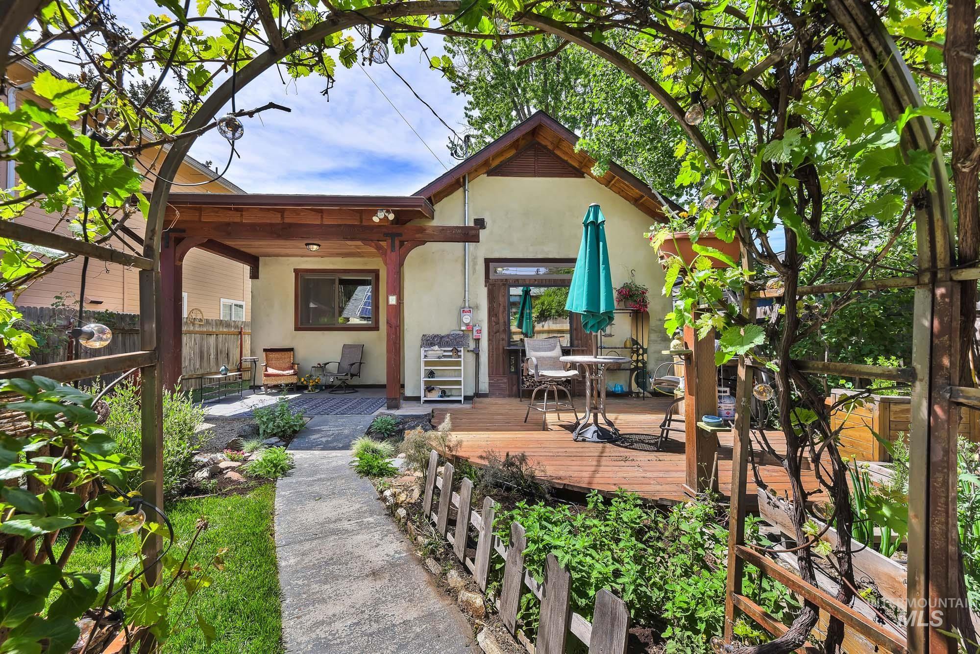 1312 E Franklin St, Boise, Idaho 83712, 2 Bedrooms, 1 Bathroom, Residential For Sale, Price $624,900, 98986215