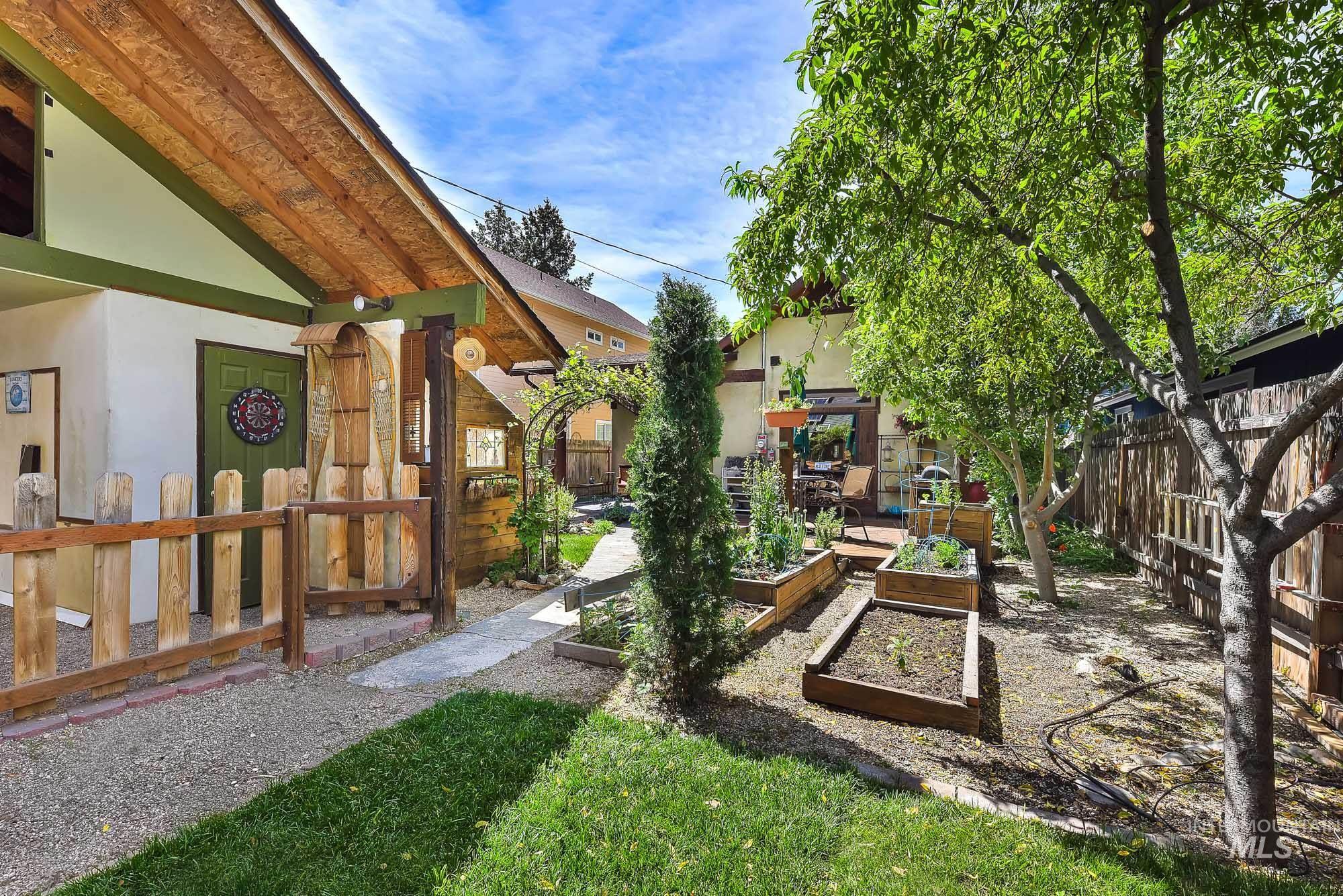 1312 E Franklin St, Boise, Idaho 83712, 2 Bedrooms, 1 Bathroom, Residential For Sale, Price $624,900, 98986215
