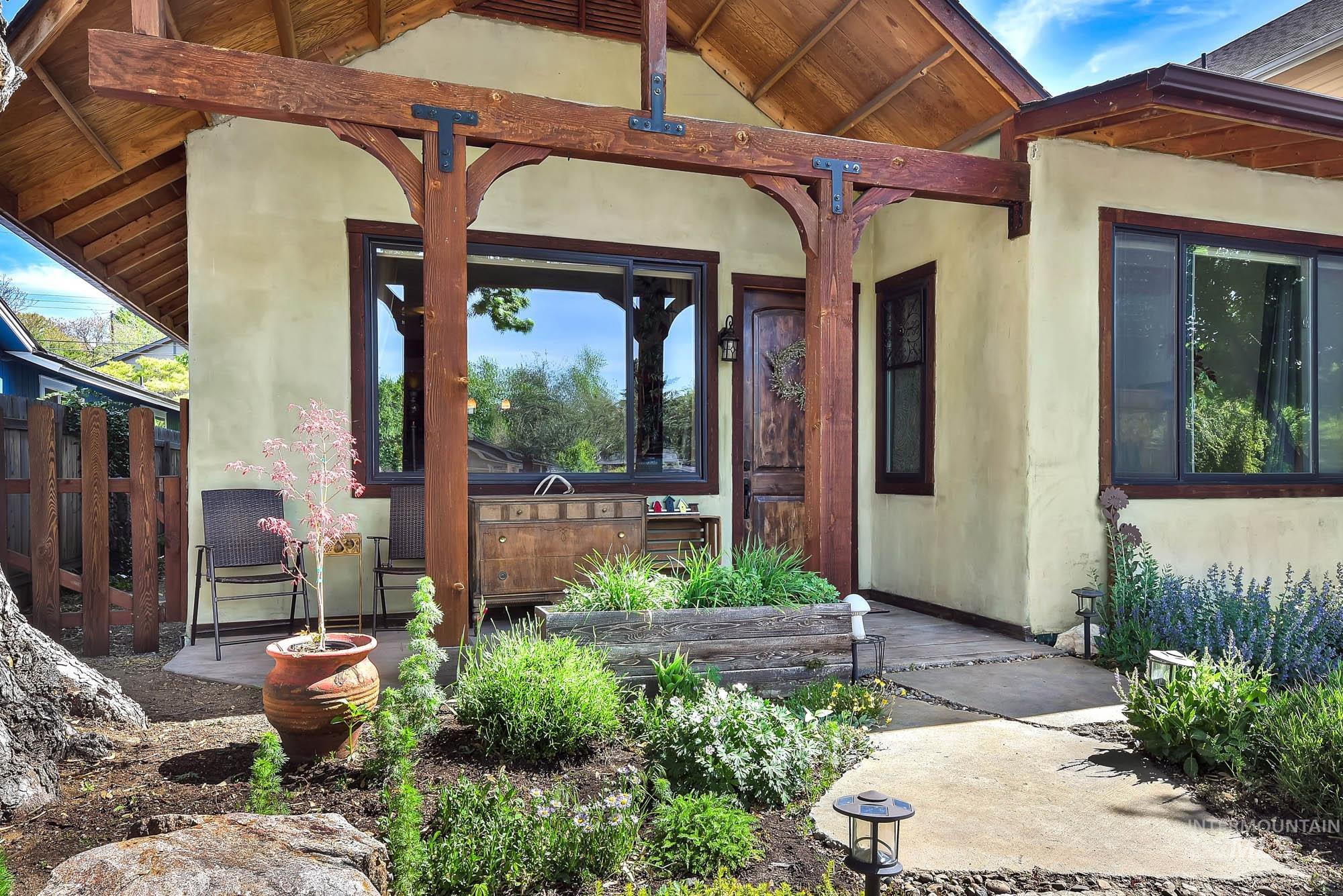1312 E Franklin St, Boise, Idaho 83712, 2 Bedrooms, 1 Bathroom, Residential For Sale, Price $624,900, 98986215