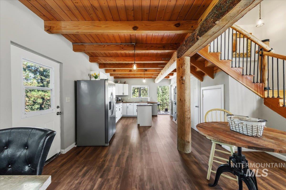 17 Bear Run Lane, Boise, Idaho 83716-3320, 2 Bedrooms, 2 Bathrooms, Residential For Sale, Price $359,900, 98986216