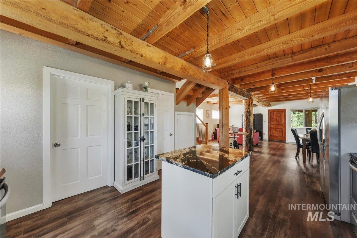17 Bear Run Lane, Boise, Idaho 83716-3320, 2 Bedrooms, 2 Bathrooms, Residential For Sale, Price $359,900, 98986216