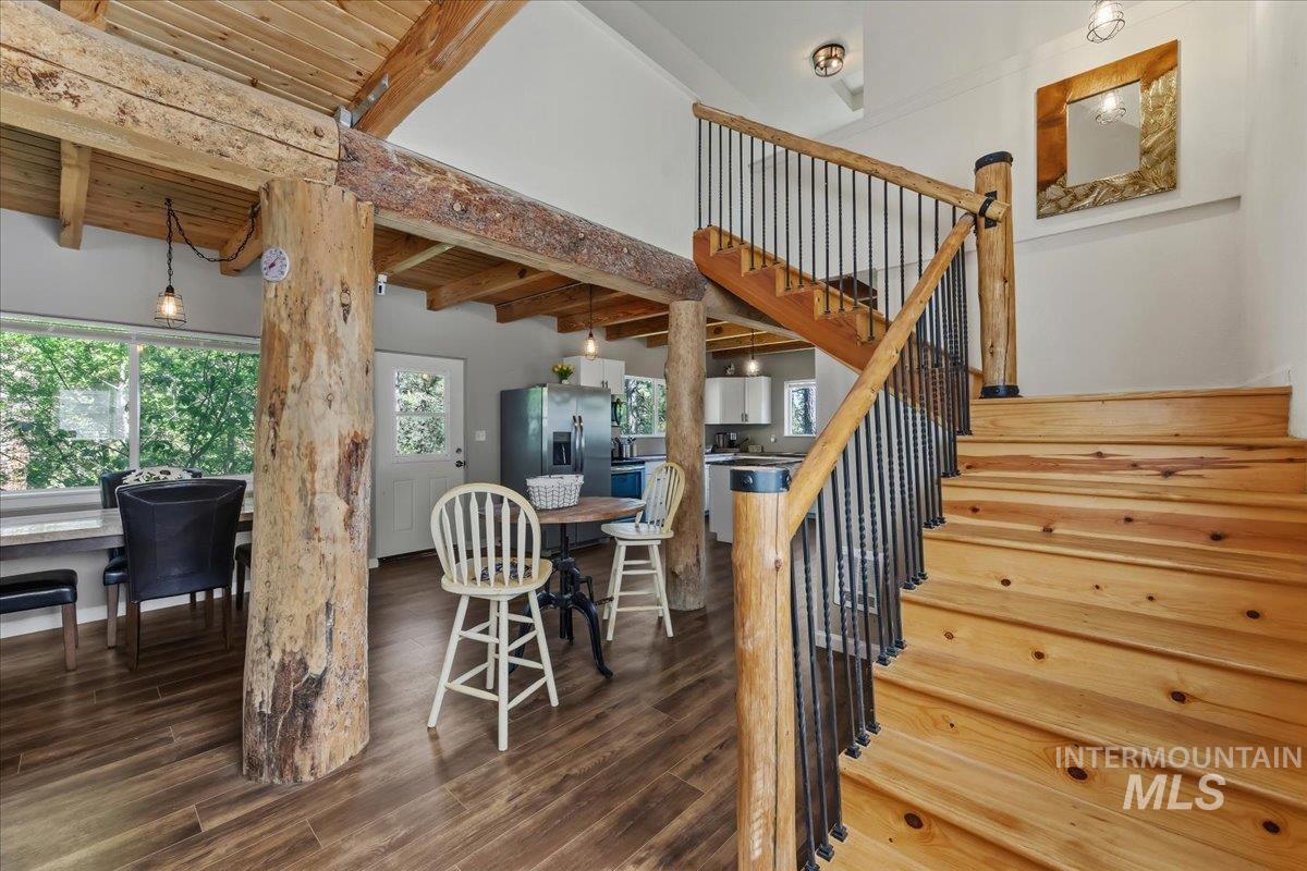 17 Bear Run Lane, Boise, Idaho 83716-3320, 2 Bedrooms, 2 Bathrooms, Residential For Sale, Price $359,900, 98986216