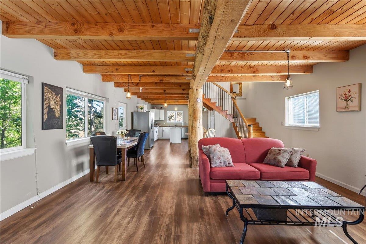 17 Bear Run Lane, Boise, Idaho 83716-3320, 2 Bedrooms, 2 Bathrooms, Residential For Sale, Price $359,900, 98986216