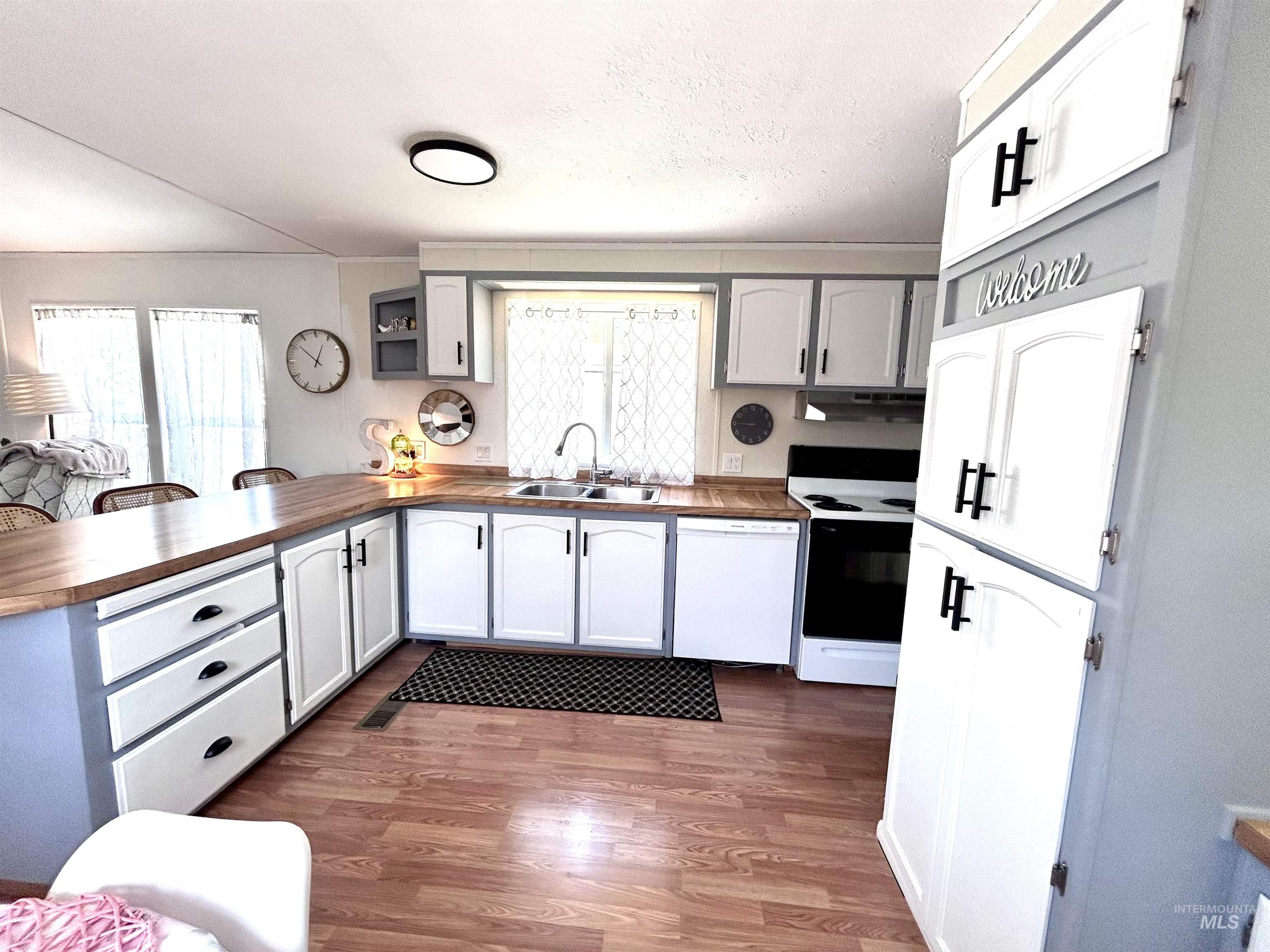 10601 N Horseshoe Bend Rd, Eagle, Idaho 83714, 2 Bedrooms, 2 Bathrooms, Residential For Sale, Price $75,000, 98986218