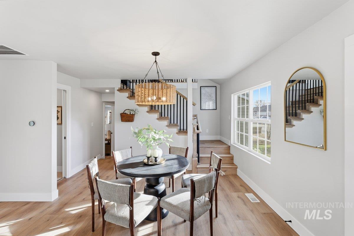 2310 W Frederic St, Boise, Idaho 83705, 4 Bedrooms, 3 Bathrooms, Residential For Sale, Price $649,990, 98986219