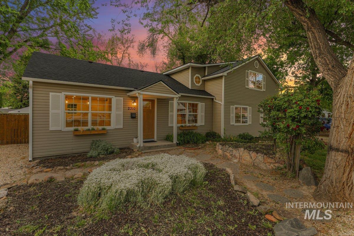 2310 W Frederic St, Boise, Idaho 83705, 4 Bedrooms, 3 Bathrooms, Residential For Sale, Price $649,990, 98986219