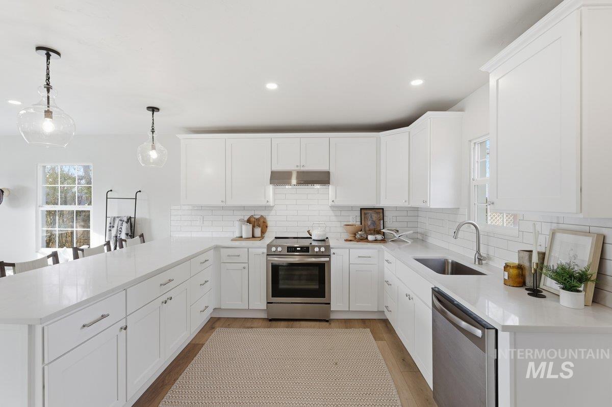 2310 W Frederic St, Boise, Idaho 83705, 4 Bedrooms, 3 Bathrooms, Residential For Sale, Price $649,990, 98986219