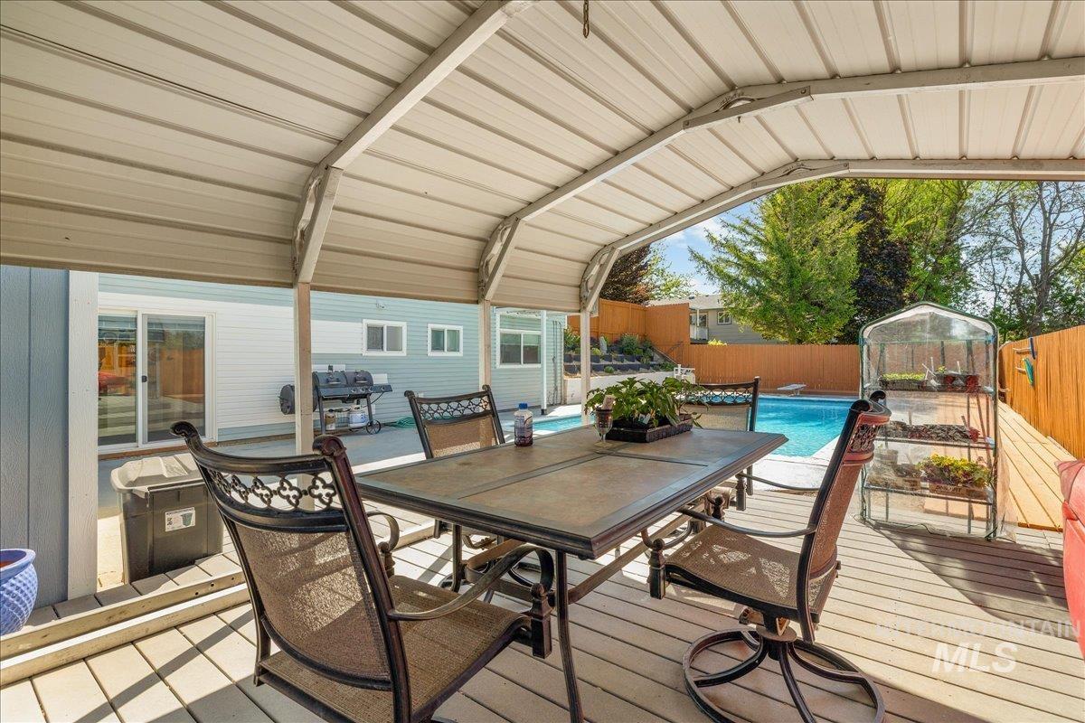 906 N 9Th St, Parma, Idaho 83660-5900, 4 Bedrooms, 3 Bathrooms, Residential For Sale, Price $435,000,MLS 98986220