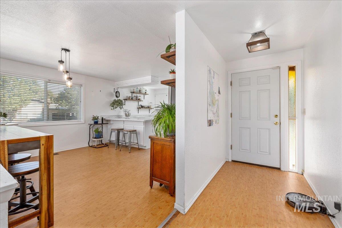 906 N 9Th St, Parma, Idaho 83660-5900, 4 Bedrooms, 3 Bathrooms, Residential For Sale, Price $435,000,MLS 98986220