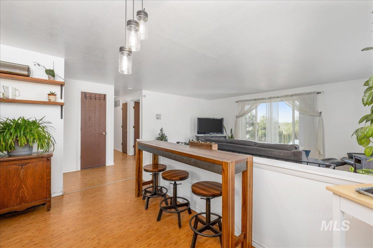 906 N 9Th St, Parma, Idaho 83660-5900, 4 Bedrooms, 3 Bathrooms, Residential For Sale, Price $435,000,MLS 98986220