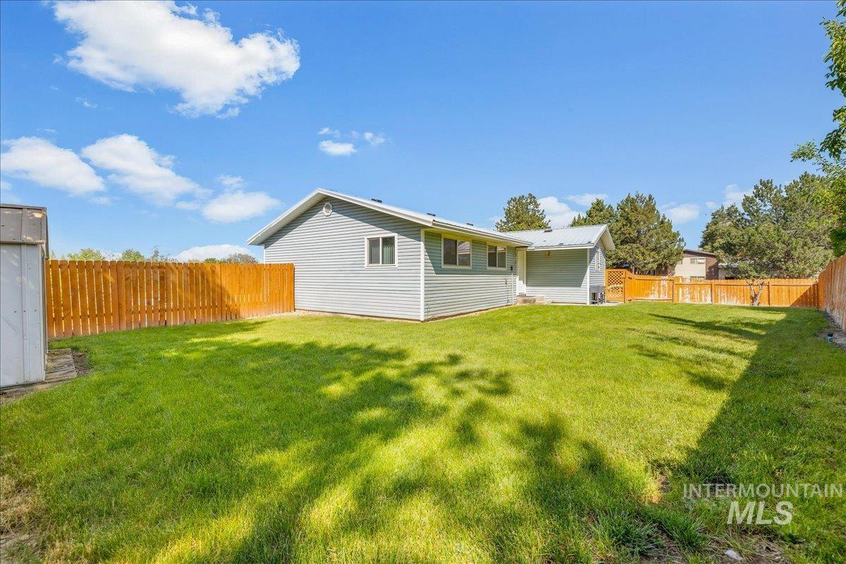 906 N 9Th St, Parma, Idaho 83660-5900, 4 Bedrooms, 3 Bathrooms, Residential For Sale, Price $435,000,MLS 98986220