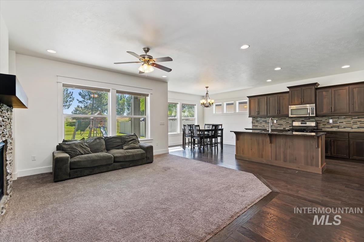 4406 S Lava Springs Loop, Nampa, Idaho 83686, 4 Bedrooms, 2.5 Bathrooms, Residential For Sale, Price $475,000,MLS 98986225