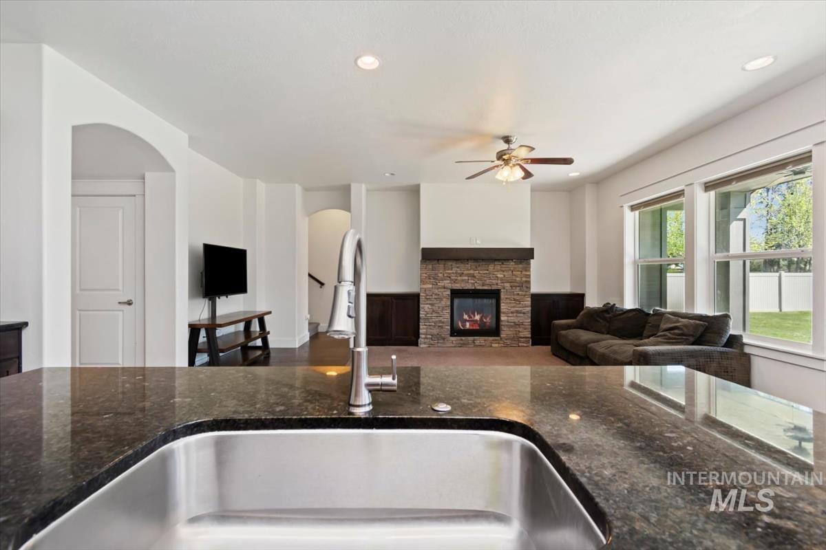 4406 S Lava Springs Loop, Nampa, Idaho 83686, 4 Bedrooms, 2.5 Bathrooms, Residential For Sale, Price $475,000,MLS 98986225