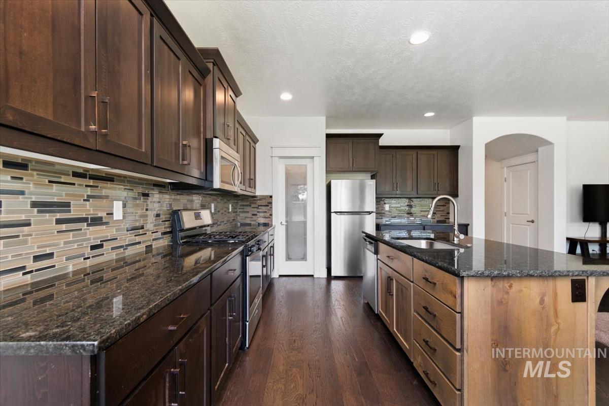4406 S Lava Springs Loop, Nampa, Idaho 83686, 4 Bedrooms, 2.5 Bathrooms, Residential For Sale, Price $475,000,MLS 98986225