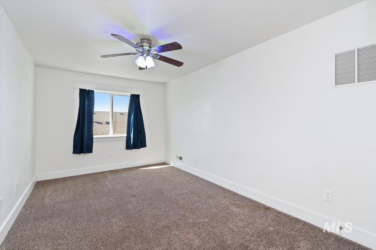 4406 S Lava Springs Loop, Nampa, Idaho 83686, 4 Bedrooms, 2.5 Bathrooms, Residential For Sale, Price $475,000,MLS 98986225