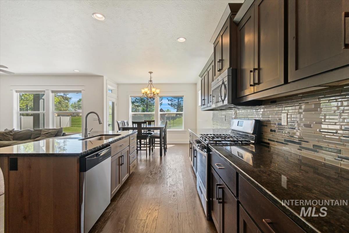 4406 S Lava Springs Loop, Nampa, Idaho 83686, 4 Bedrooms, 2.5 Bathrooms, Residential For Sale, Price $475,000,MLS 98986225