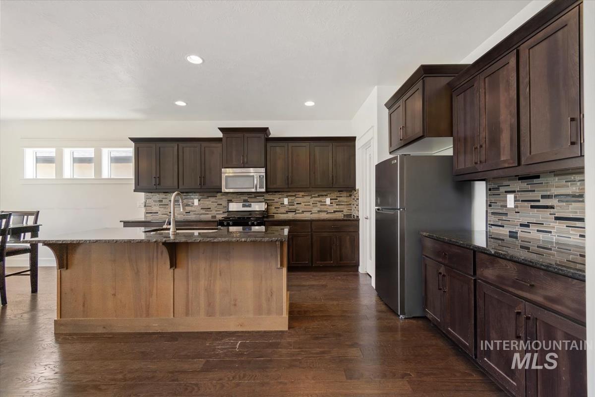 4406 S Lava Springs Loop, Nampa, Idaho 83686, 4 Bedrooms, 2.5 Bathrooms, Residential For Sale, Price $475,000,MLS 98986225