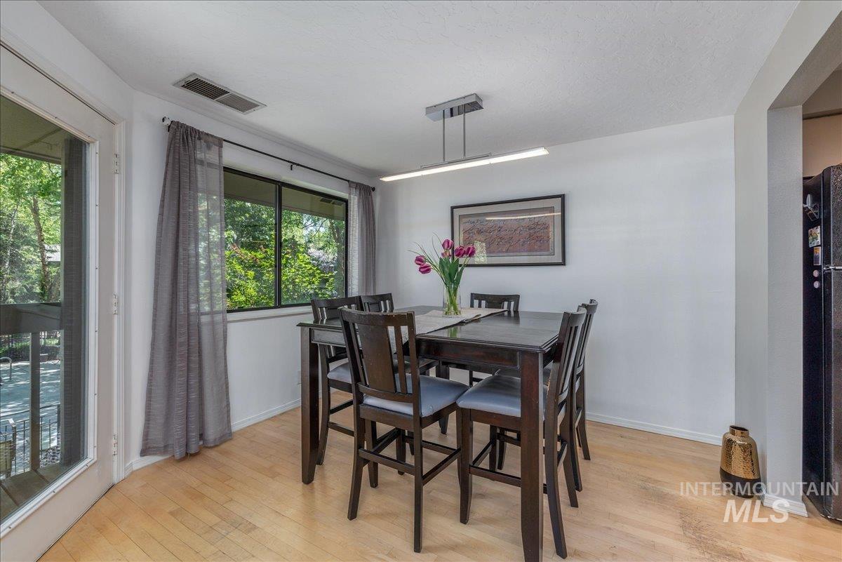 3651 S Gekeler Ln, Boise, Idaho 83706-6457, 3 Bedrooms, 2 Bathrooms, Residential For Sale, Price $375,000, 98986226