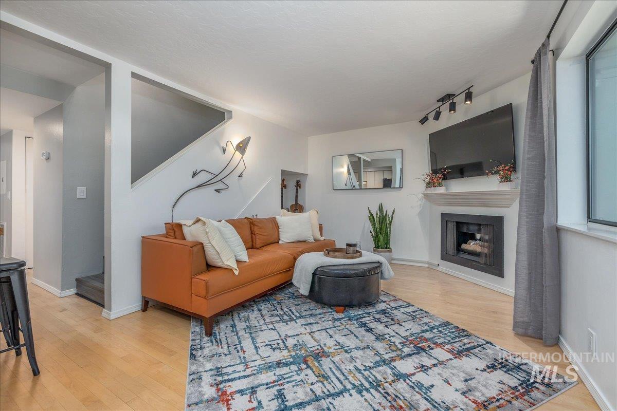 3651 S Gekeler Ln, Boise, Idaho 83706-6457, 3 Bedrooms, 2 Bathrooms, Residential For Sale, Price $375,000, 98986226