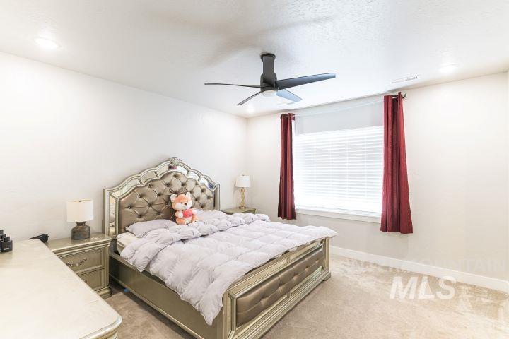 6941 S Sunfish Way, Boise, Idaho 83709, 5 Bedrooms, 2.5 Bathrooms, Residential For Sale, Price $589,999,MLS 98986227