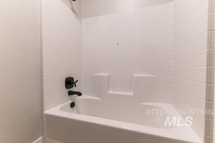 6941 S Sunfish Way, Boise, Idaho 83709, 5 Bedrooms, 2.5 Bathrooms, Residential For Sale, Price $589,999,MLS 98986227