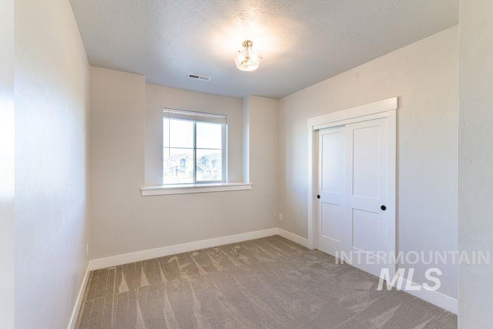 6941 S Sunfish Way, Boise, Idaho 83709, 5 Bedrooms, 2.5 Bathrooms, Residential For Sale, Price $589,999,MLS 98986227