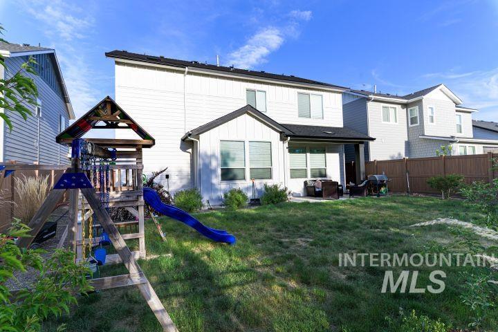 6941 S Sunfish Way, Boise, Idaho 83709, 5 Bedrooms, 2.5 Bathrooms, Residential For Sale, Price $589,999,MLS 98986227