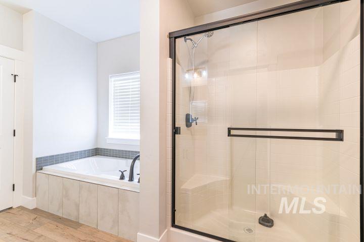 6941 S Sunfish Way, Boise, Idaho 83709, 5 Bedrooms, 2.5 Bathrooms, Residential For Sale, Price $589,999,MLS 98986227