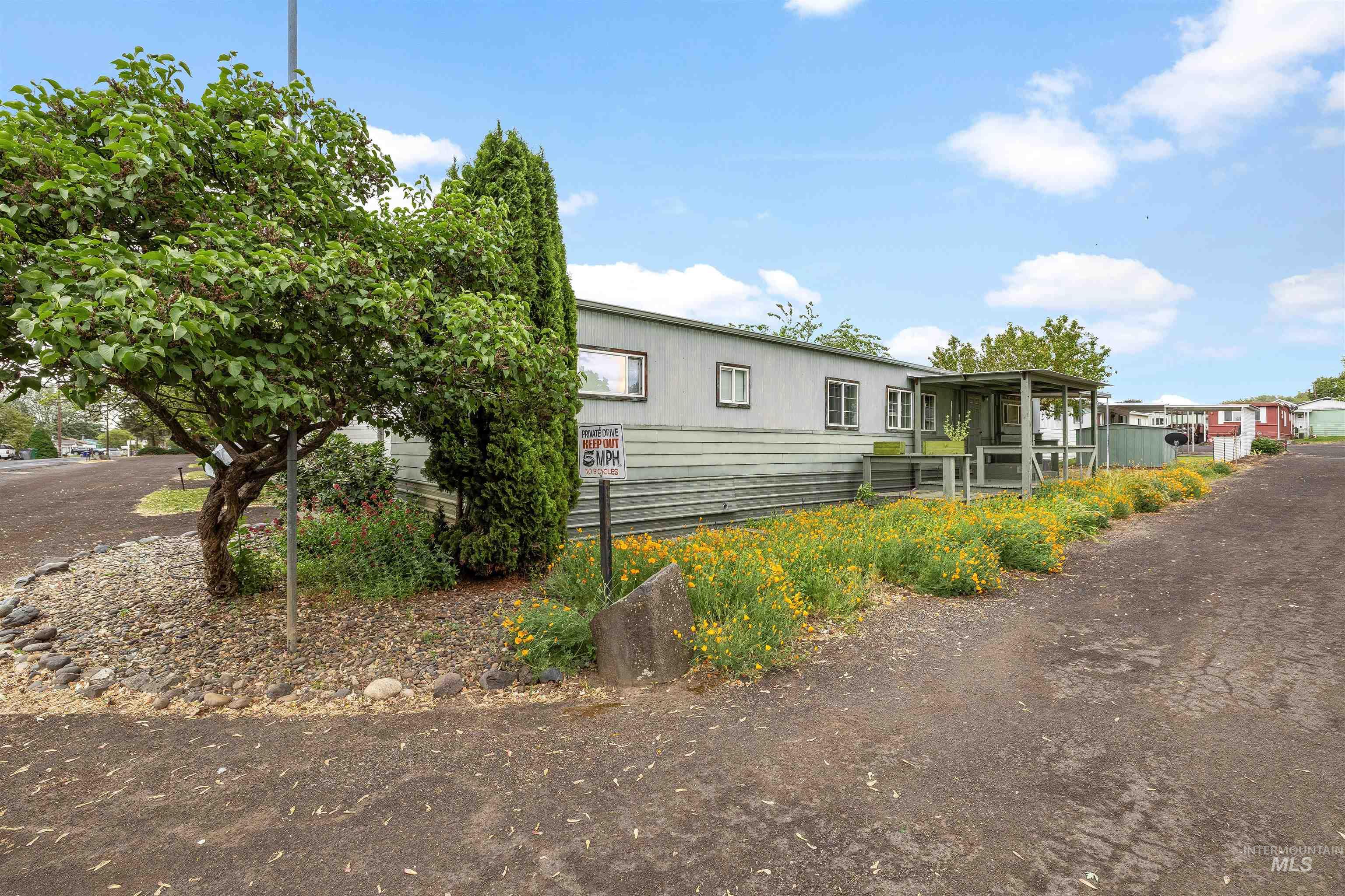 516 Park Ave, Lewiston, Idaho 83501-0000, 2 Bedrooms, 2 Bathrooms, Residential For Sale, Price $79,500, 98986228