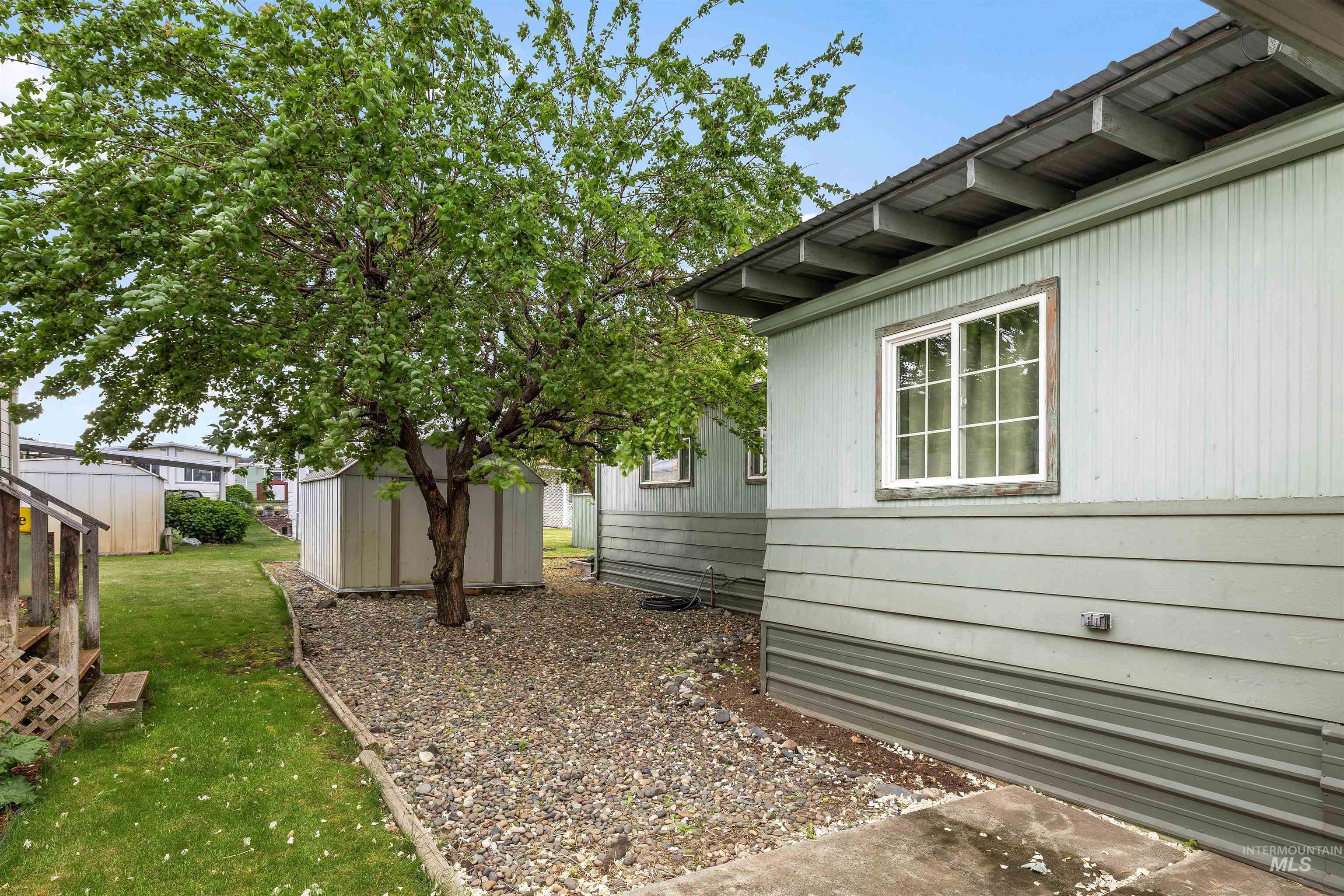 516 Park Ave, Lewiston, Idaho 83501-0000, 2 Bedrooms, 2 Bathrooms, Residential For Sale, Price $79,500, 98986228