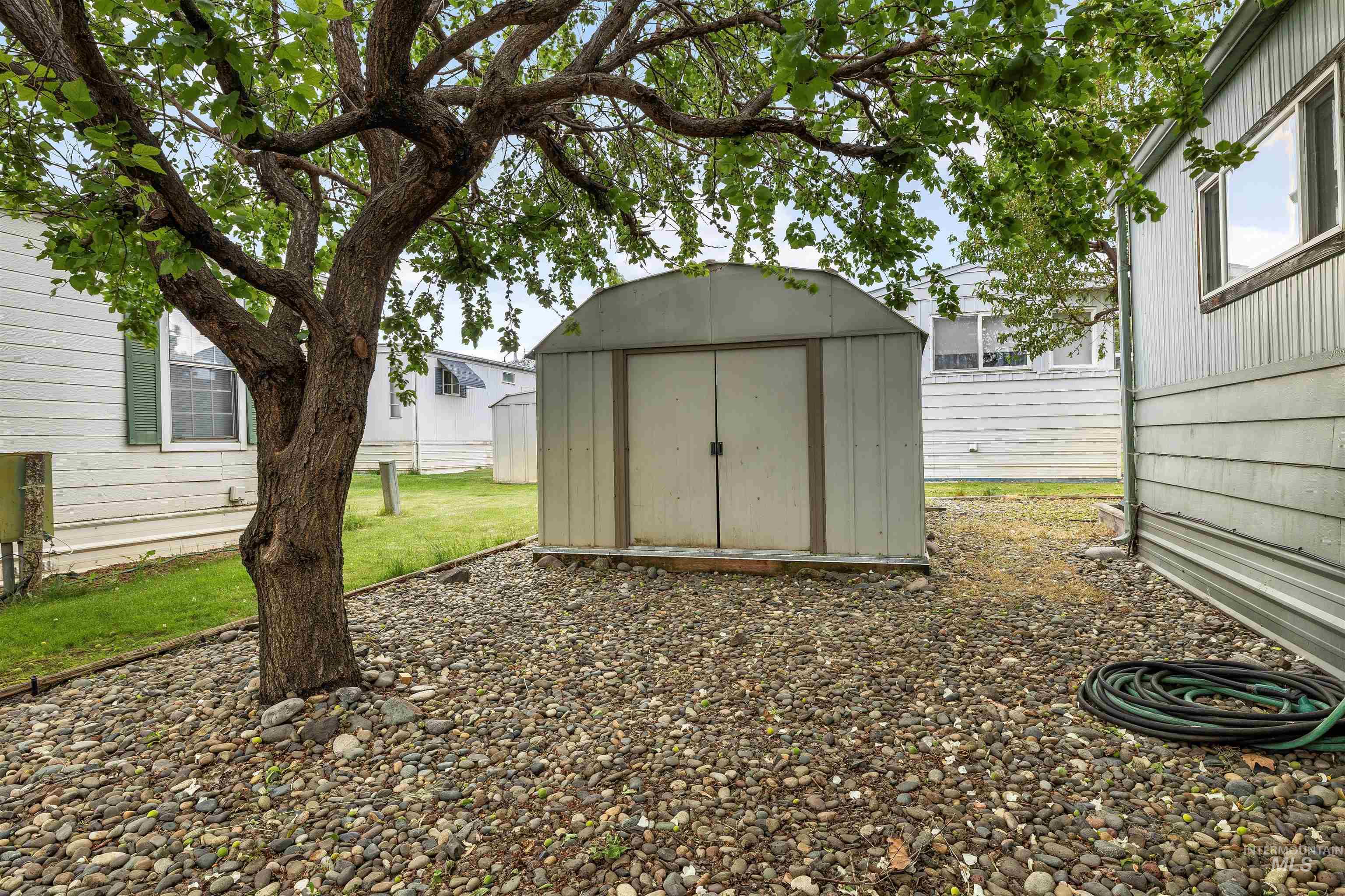 516 Park Ave, Lewiston, Idaho 83501-0000, 2 Bedrooms, 2 Bathrooms, Residential For Sale, Price $79,500, 98986228