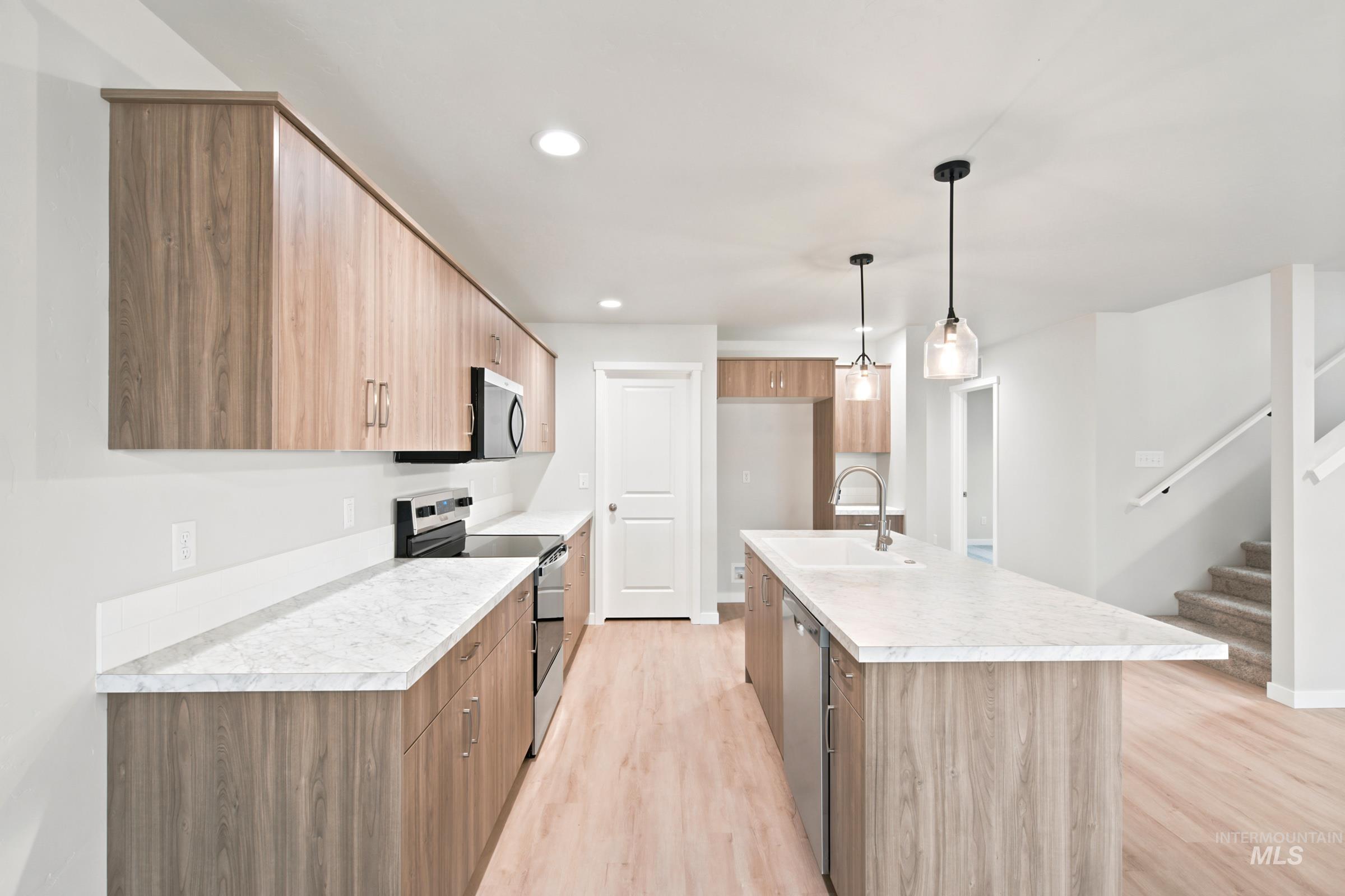 462 Oliver St, Emmett, Idaho 83617, 4 Bedrooms, 2.5 Bathrooms, Residential For Sale, Price $474,990, 98986230