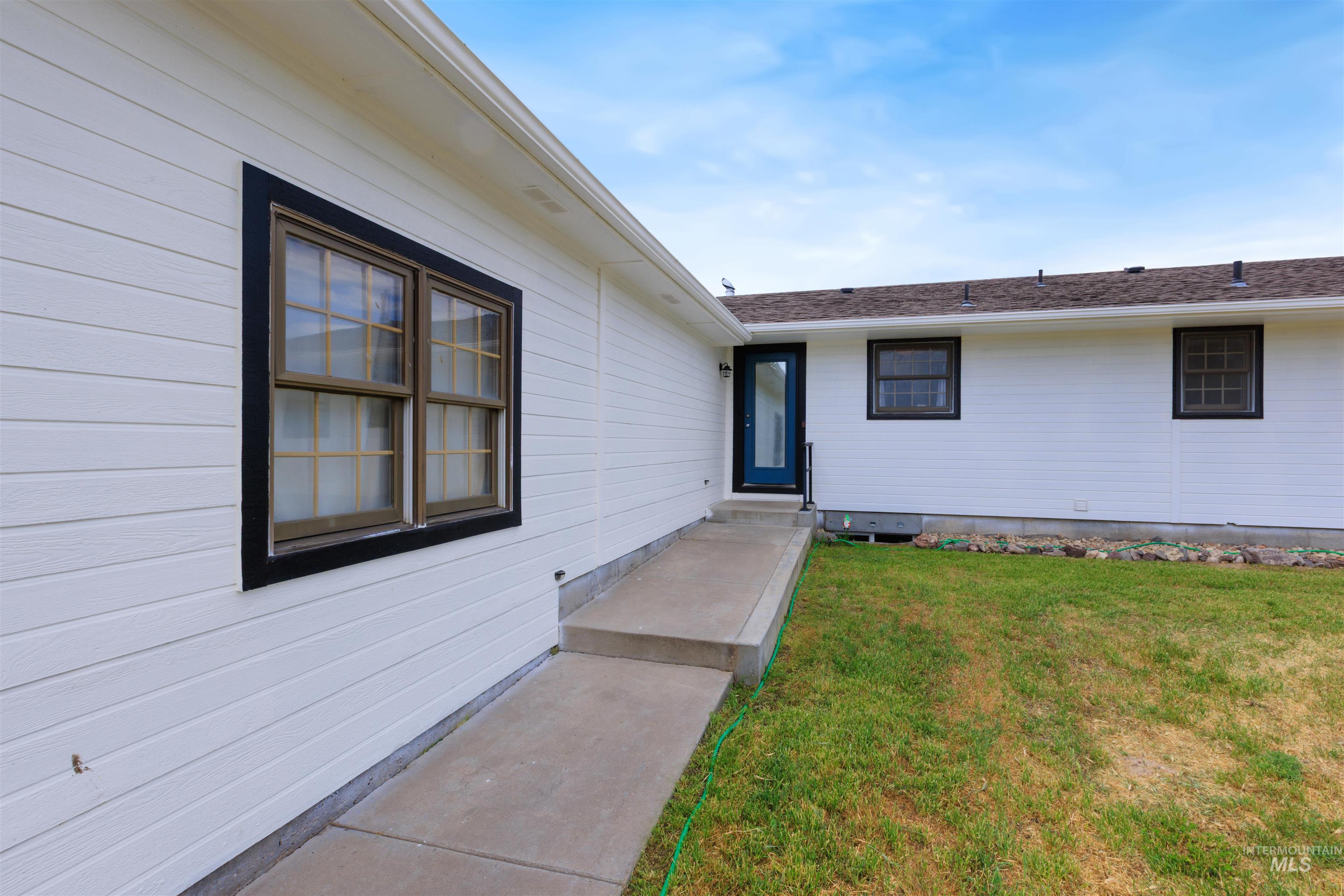 9434 Bonanza Ln, Melba, Idaho 83641, 4 Bedrooms, 2.5 Bathrooms, Residential For Sale, Price $615,000,MLS 98986231