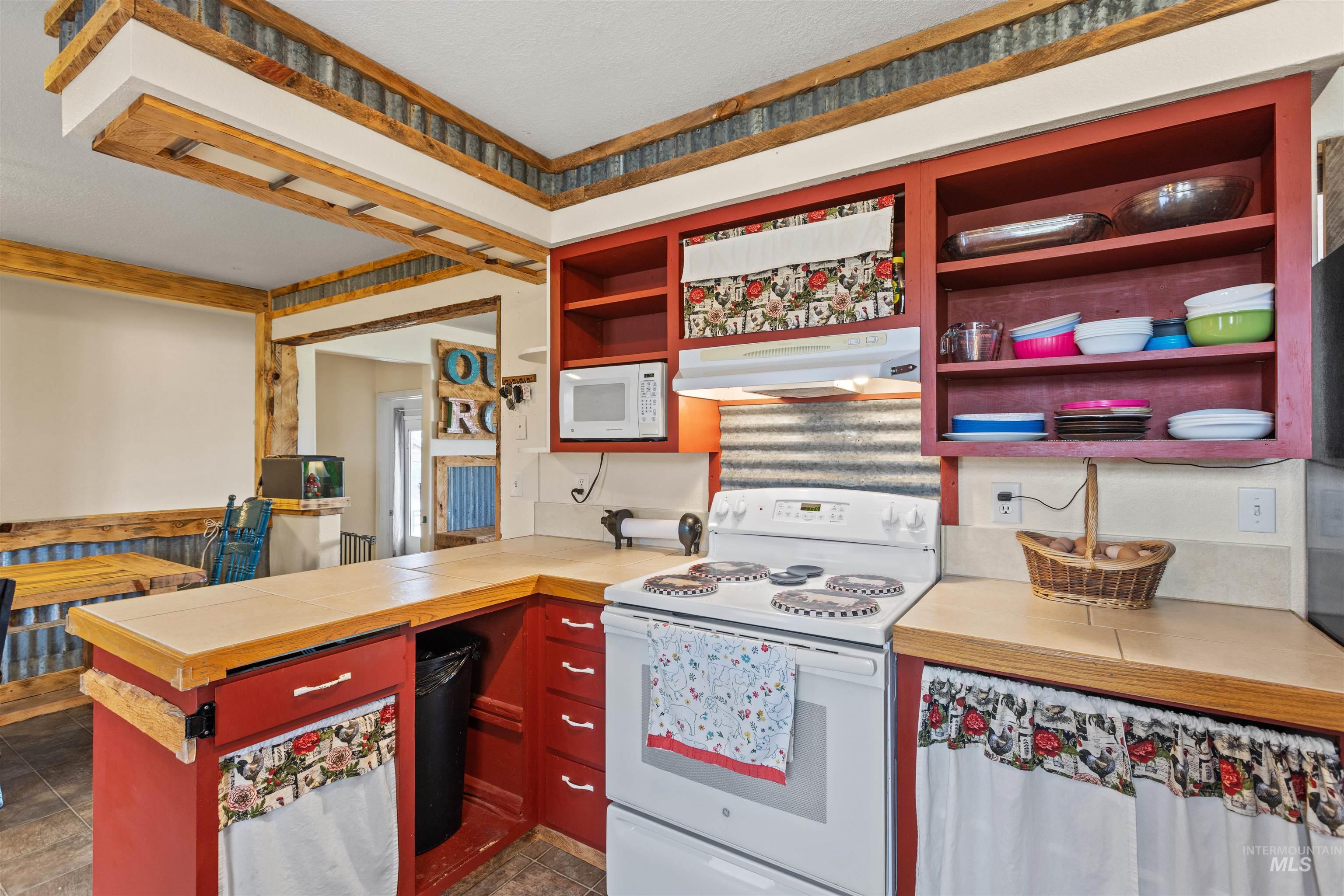 9434 Bonanza Ln, Melba, Idaho 83641, 4 Bedrooms, 2.5 Bathrooms, Residential For Sale, Price $615,000,MLS 98986231