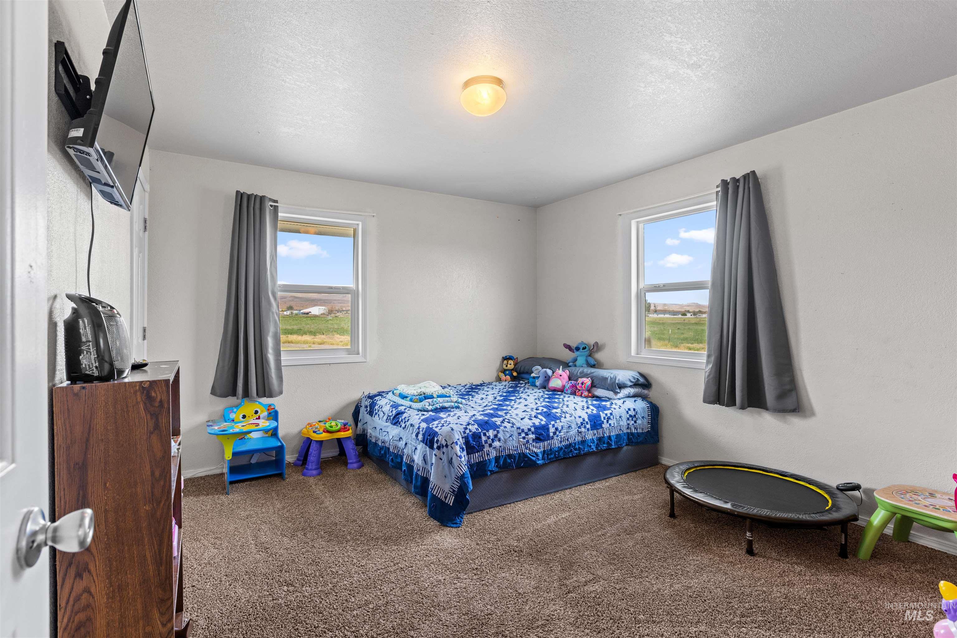 9434 Bonanza Ln, Melba, Idaho 83641, 4 Bedrooms, 2.5 Bathrooms, Residential For Sale, Price $615,000,MLS 98986231