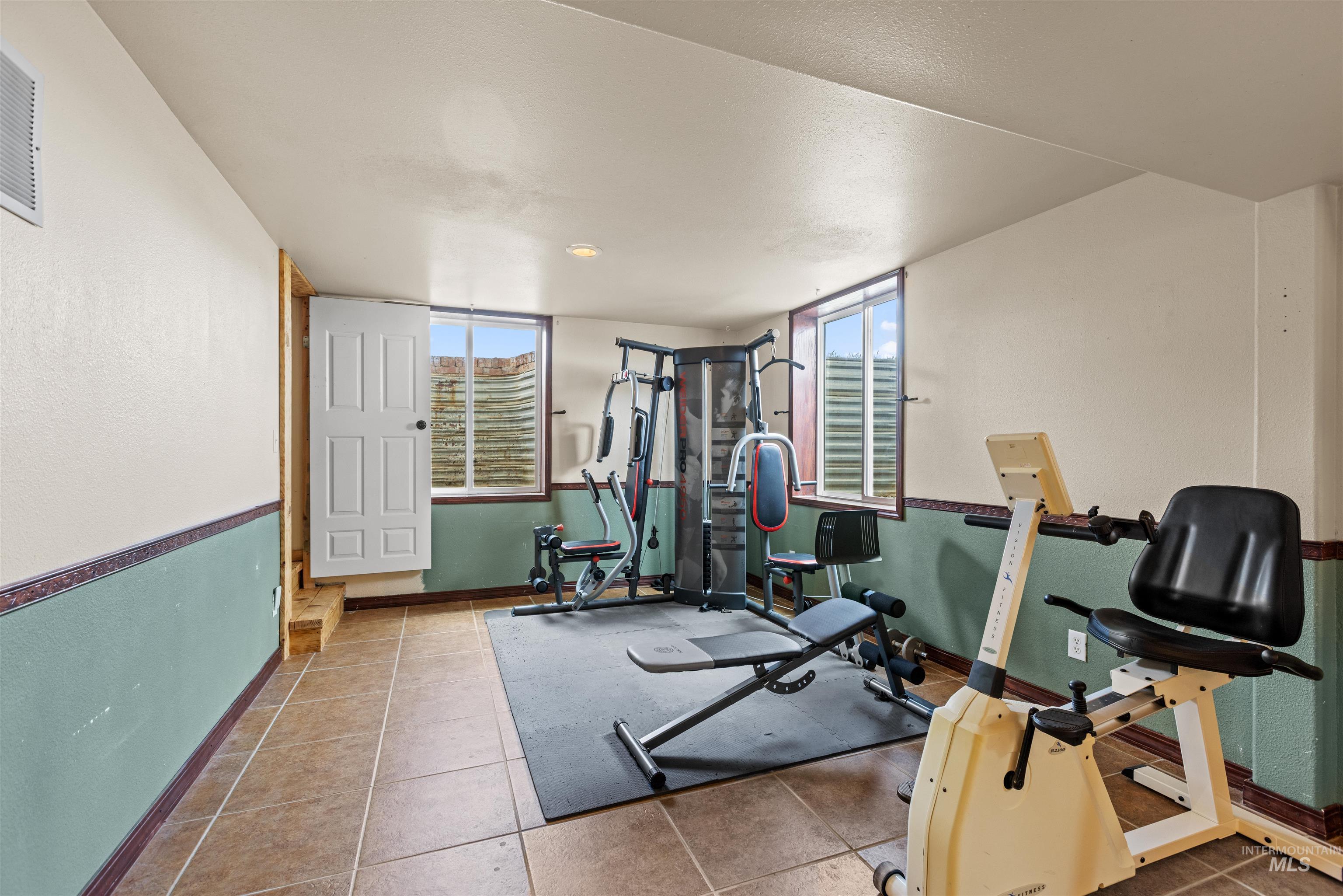 9434 Bonanza Ln, Melba, Idaho 83641, 4 Bedrooms, 2.5 Bathrooms, Residential For Sale, Price $615,000,MLS 98986231