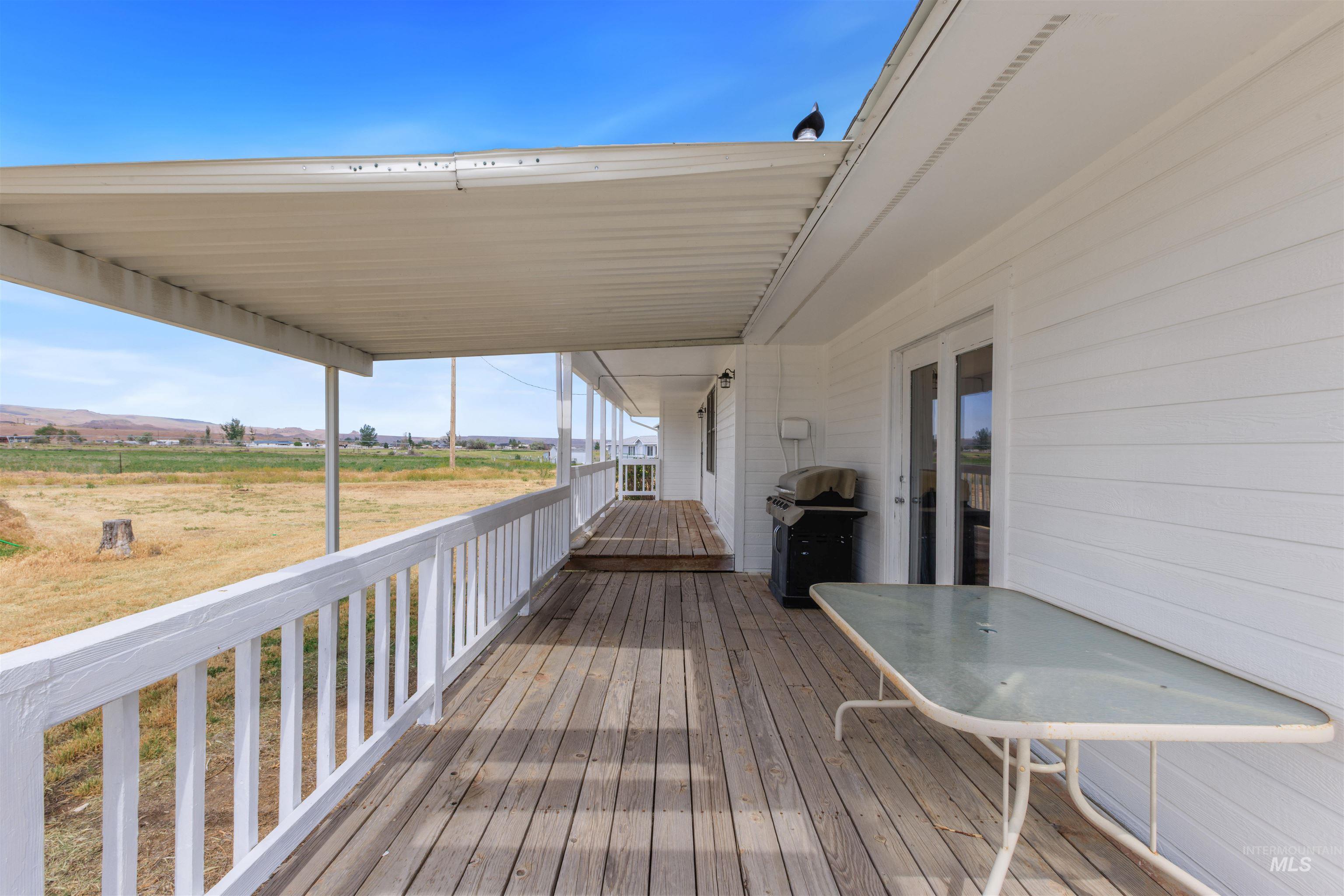 9434 Bonanza Ln, Melba, Idaho 83641, 4 Bedrooms, 2.5 Bathrooms, Residential For Sale, Price $615,000,MLS 98986231