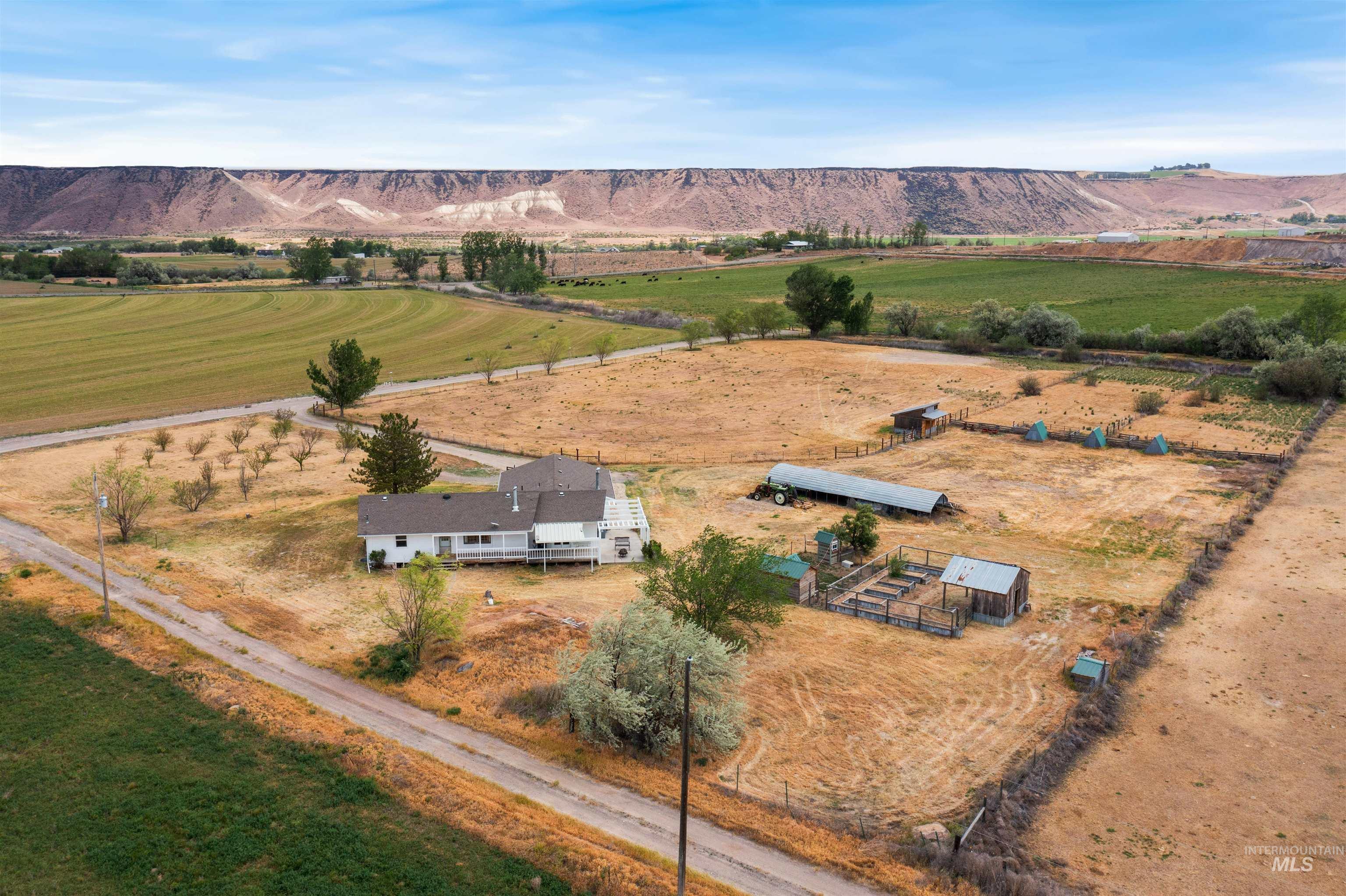 9434 Bonanza Ln, Melba, Idaho 83641, 4 Bedrooms, 2.5 Bathrooms, Residential For Sale, Price $615,000,MLS 98986231