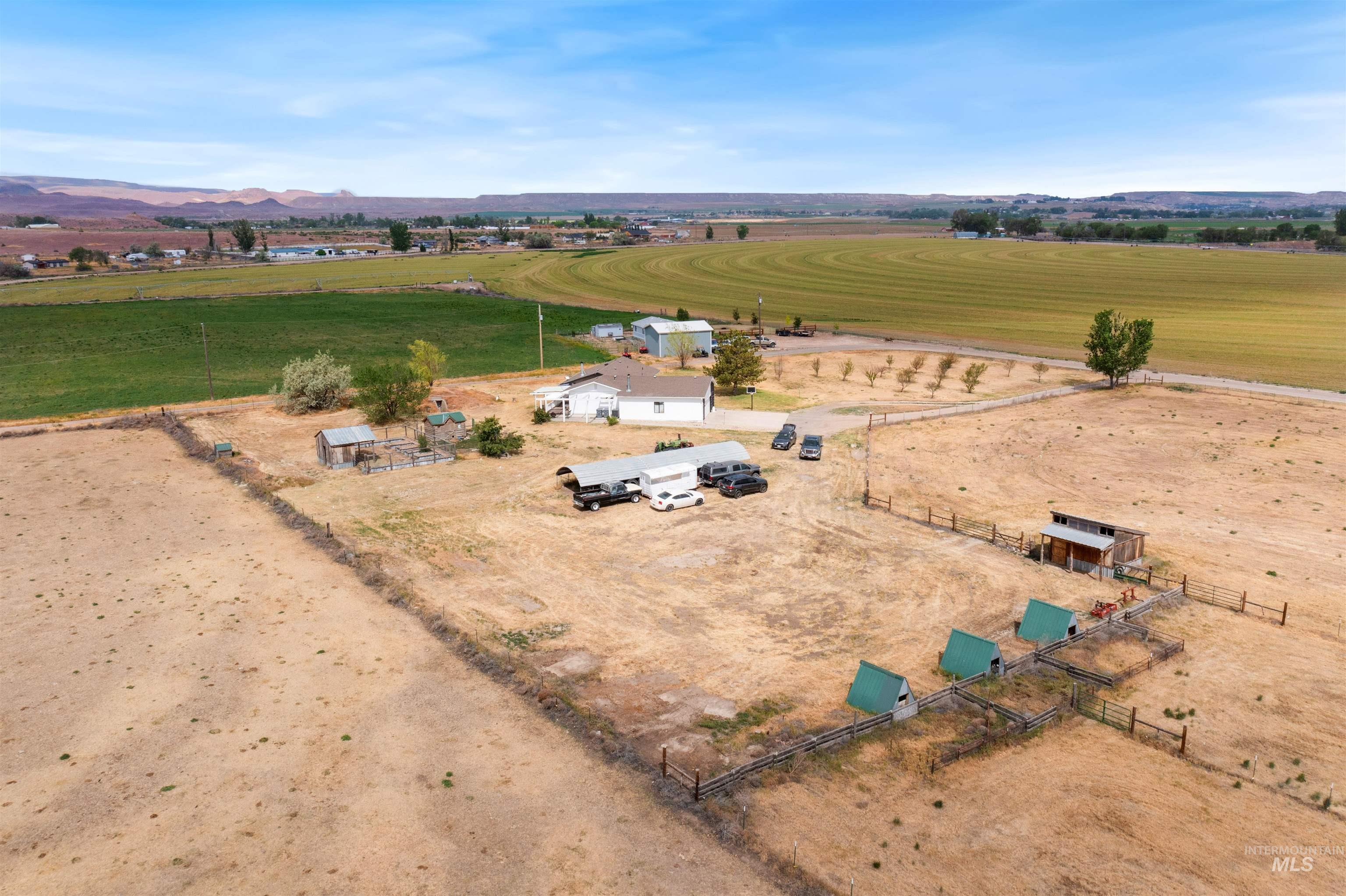 9434 Bonanza Ln, Melba, Idaho 83641, 4 Bedrooms, 2.5 Bathrooms, Residential For Sale, Price $615,000,MLS 98986231