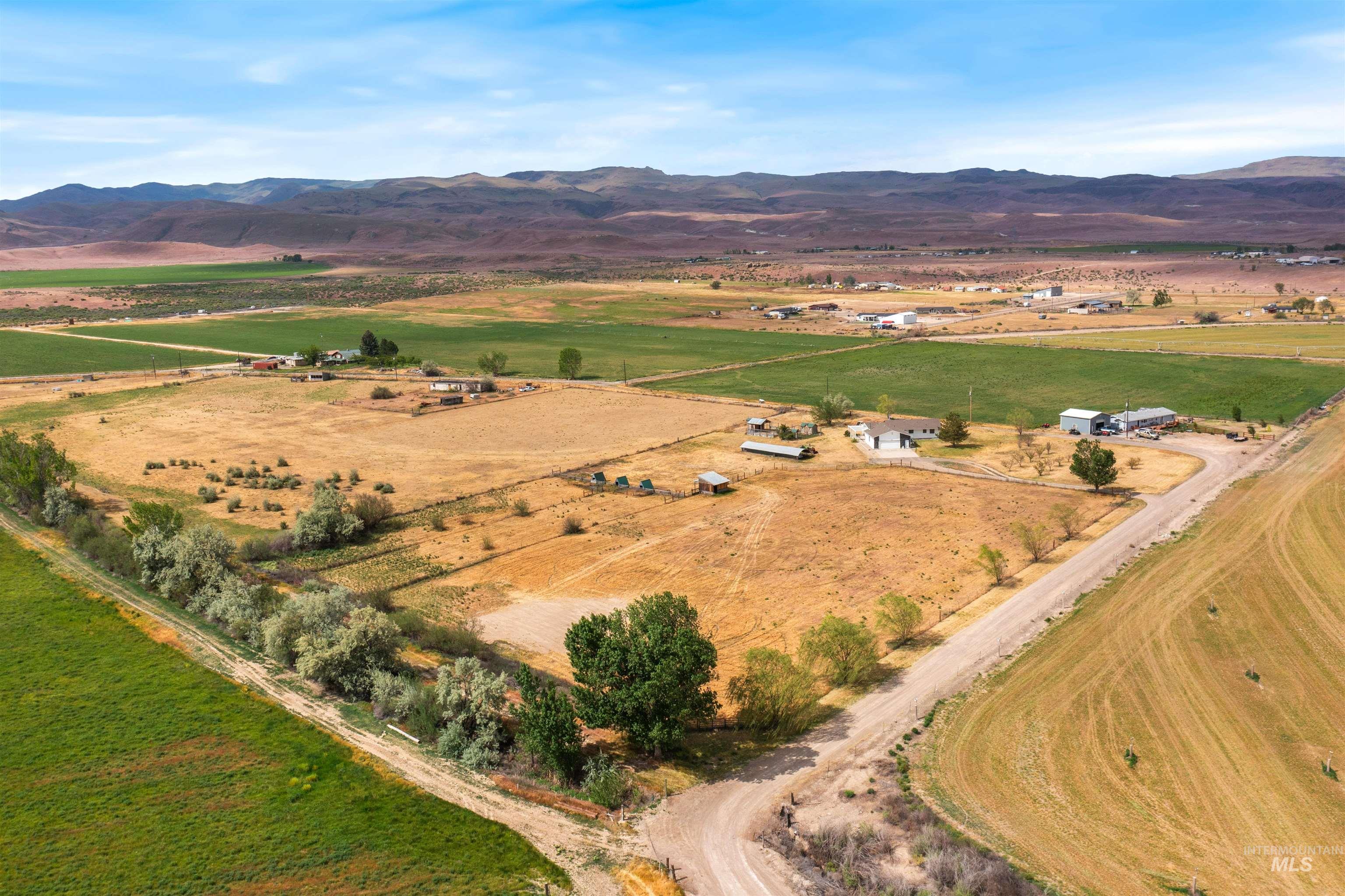 9434 Bonanza Ln, Melba, Idaho 83641, 4 Bedrooms, 2.5 Bathrooms, Residential For Sale, Price $615,000,MLS 98986231