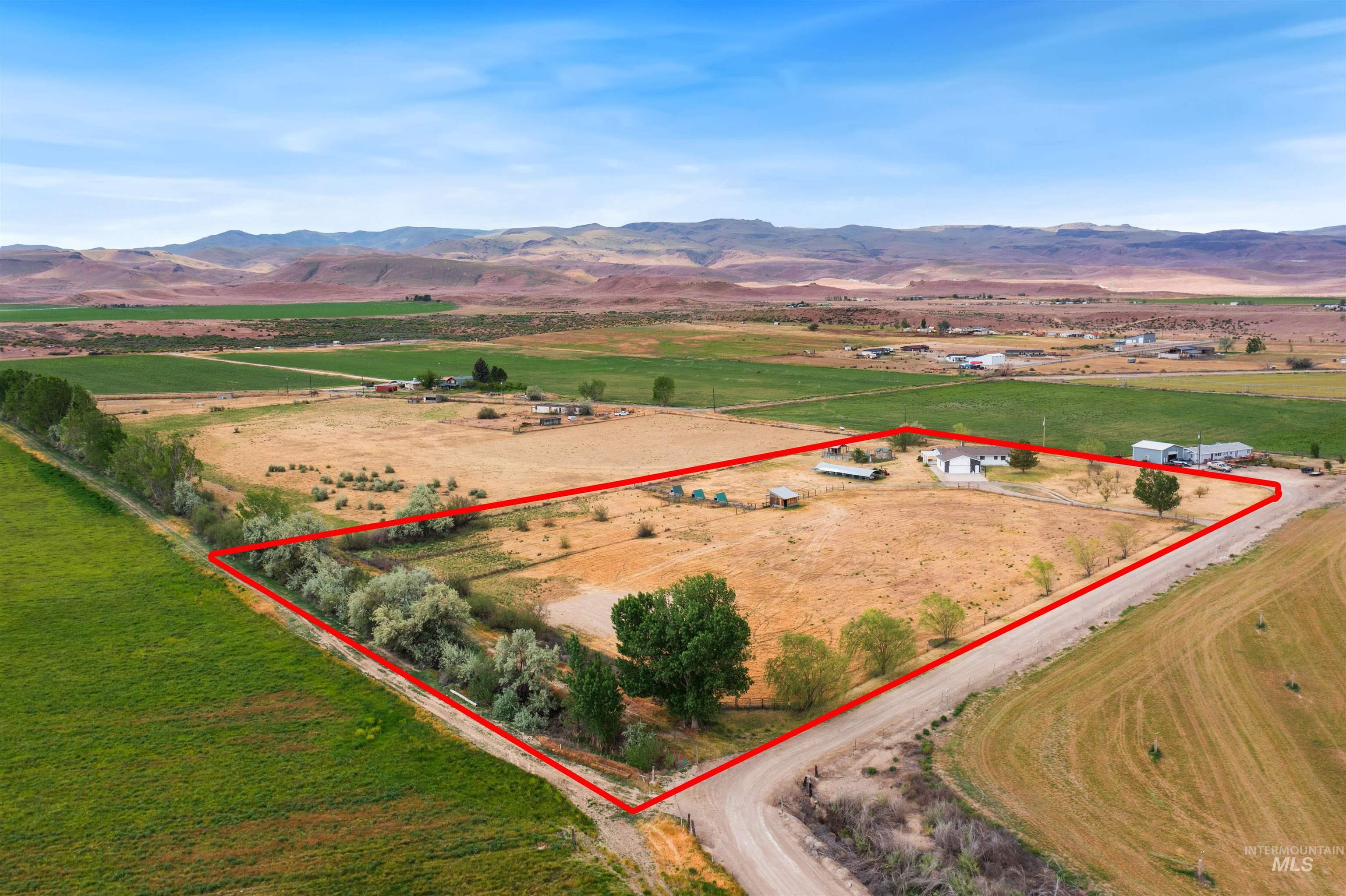 9434 Bonanza Ln, Melba, Idaho 83641, 4 Bedrooms, 2.5 Bathrooms, Residential For Sale, Price $615,000,MLS 98986231